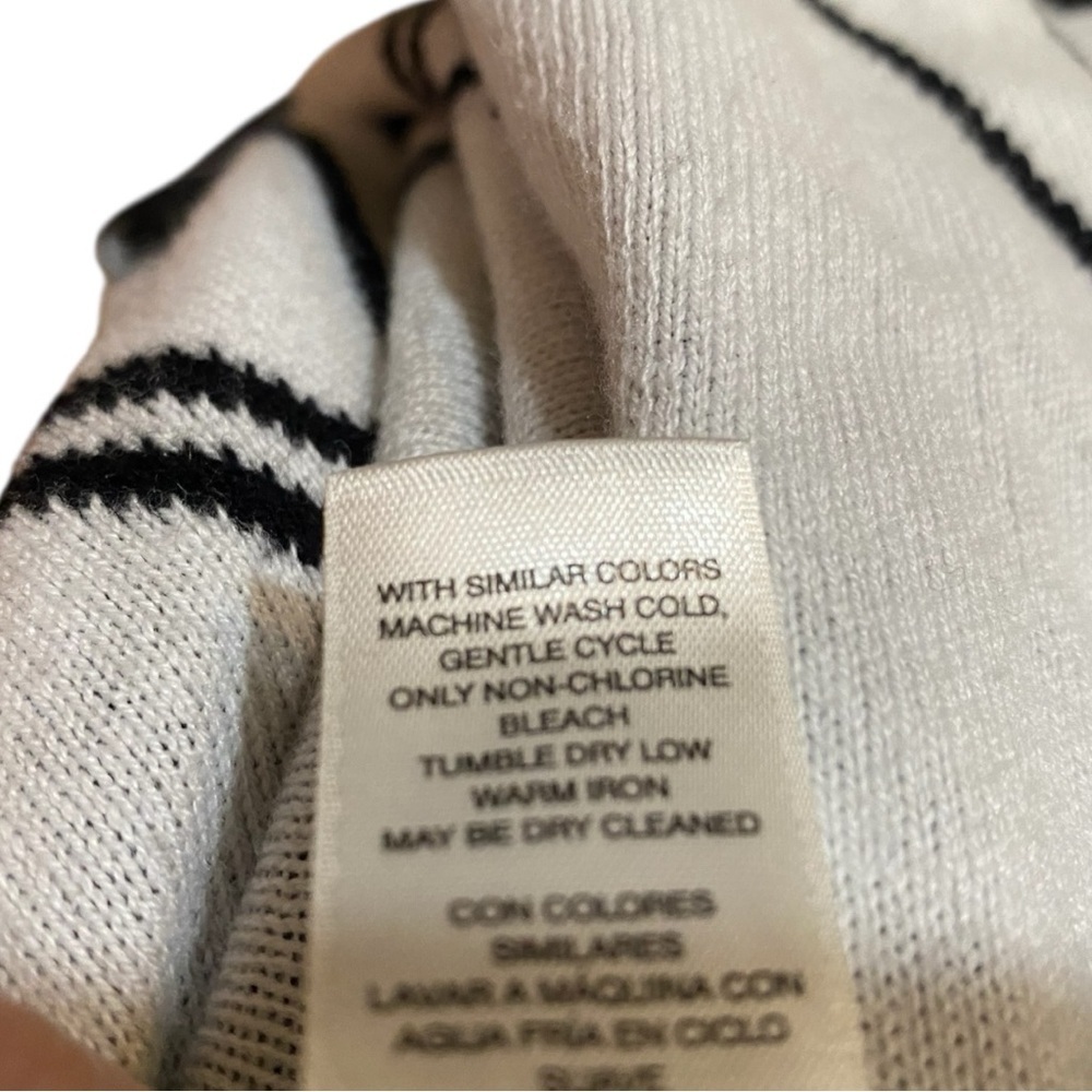 Chico's Black and Cream Knit Sweater Size 2 - Picture 7 of 8